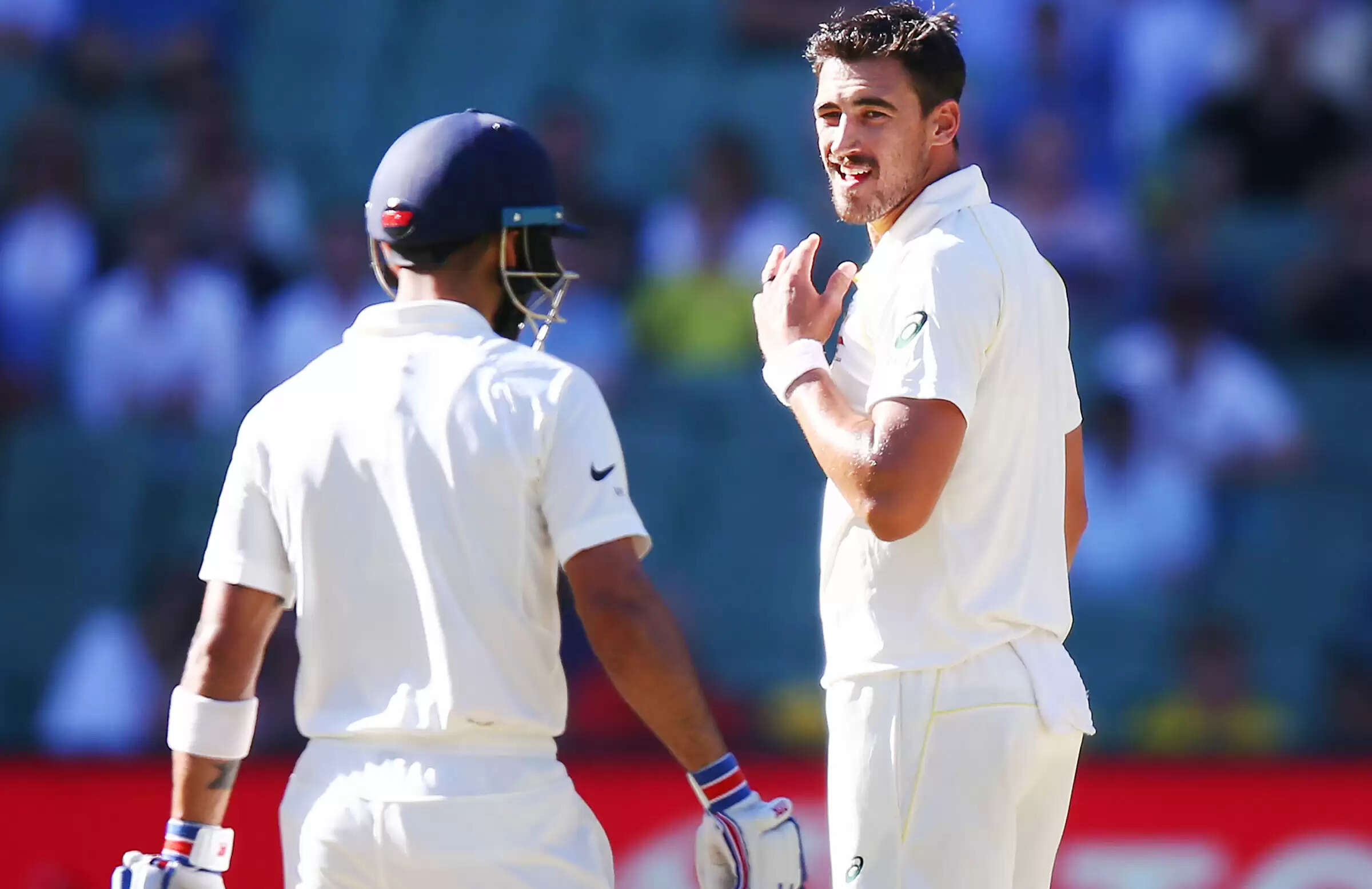 Mitchell Starc - Virat Kohli